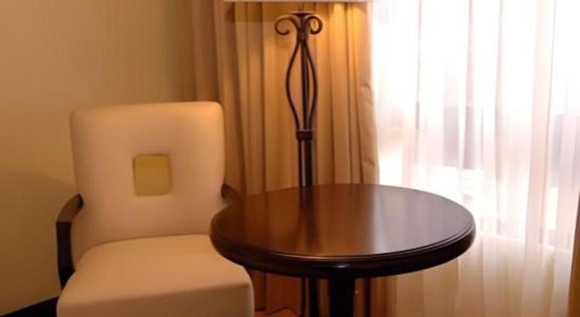 Planta Centro Bacolod Hotel & Residences Extérieur photo