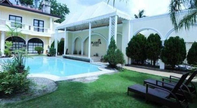 Planta Centro Bacolod Hotel & Residences Extérieur photo