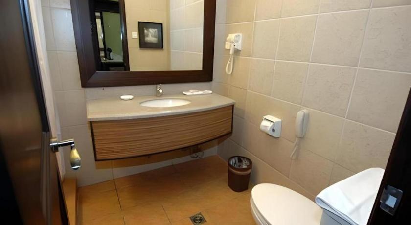 Planta Centro Bacolod Hotel & Residences Extérieur photo