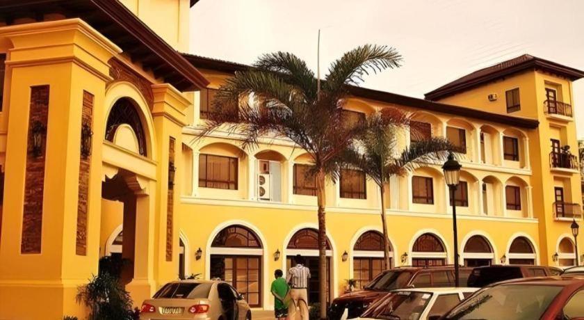 Planta Centro Bacolod Hotel & Residences Extérieur photo